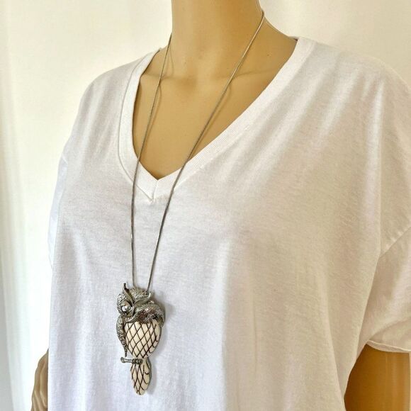 Vintage Owl Necklace 4.5 Inch Pendant 31 Inch Silver Tone Snake Chain - Picture 3 of 16